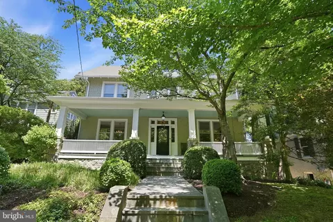 3839 Livingston St NW, Washington, DC 20015