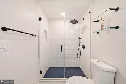 Bath - 1948 3rd St NE #D, Washington, DC 20002 photo 2 of 3