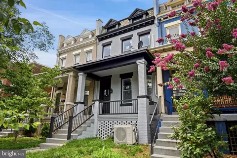Exterior - 914 5th St NE, Washington, DC 20002 photo 3 of 5