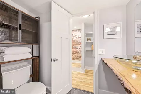 Bath - 156 Todd Pl NE, Washington, DC 20002 photo 6 of 6