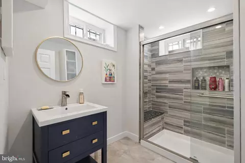 Bath - 715 Delafield St NE, Washington, DC 20017 photo 4 of 5