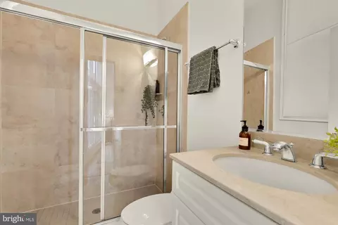 2380 Champlain St NW #203, Washington, DC 20009 photo 39