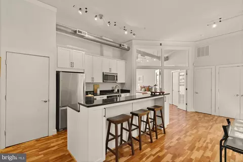 2380 Champlain St NW #203, Washington, DC 20009 photo 12