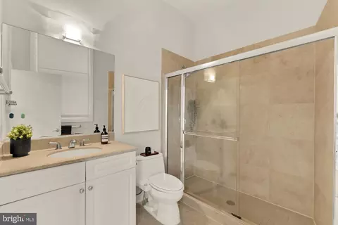 2380 Champlain St NW #203, Washington, DC 20009 photo 27
