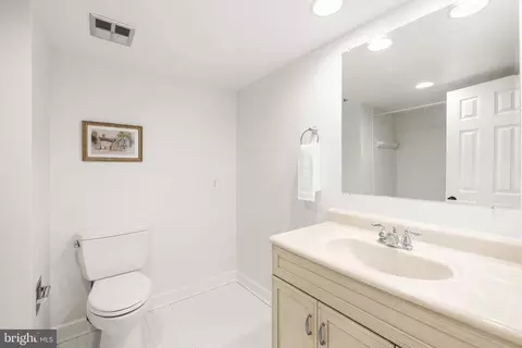 Bath - 22 15th St NE #22, Washington, DC 20002 photo 4 of 4
