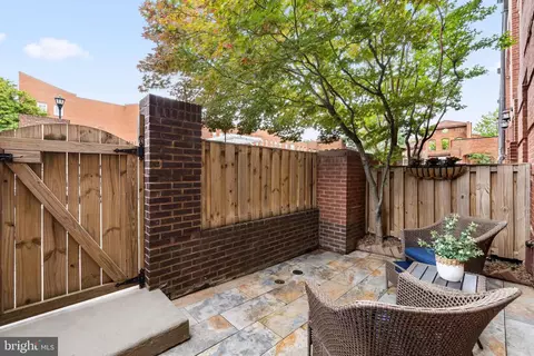 Exterior - 22 15th St NE #22, Washington, DC 20002 photo 2 of 10