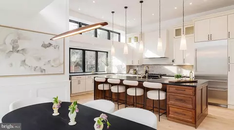 304 N Street St NW #1, Washington, DC 20001