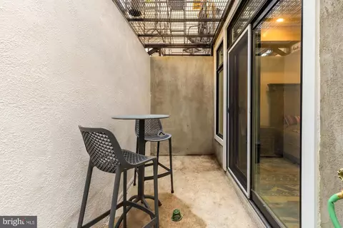 Exterior - 81 U St NW #A, Washington, DC 20001 photo 4 of 8