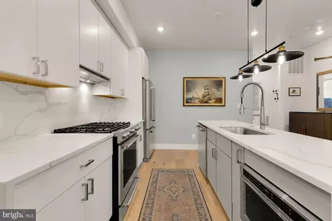 Entry Way - 81 U St NW #A, Washington, DC 20001 photo 1 of 7