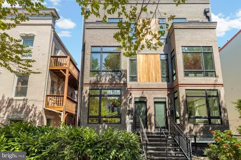 Exterior - 81 U St NW #A, Washington, DC 20001 photo 7 of 8