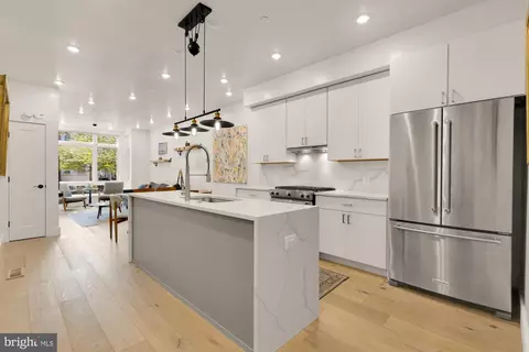 Kitchen - 81 U St NW #A, Washington, DC 20001 photo 2 of 3