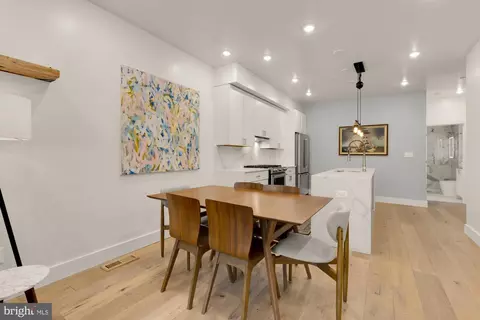 Dining - 81 U St NW #A, Washington, DC 20001 photo 2 of 4