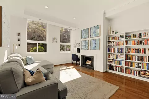 1715 15th St NW #103, Washington, DC 20009