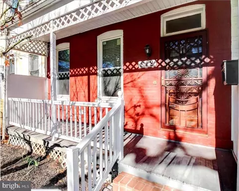812 I St NE, Washington, DC 20002