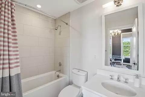 Bath - 406 13th St SE, Washington, DC 20003 photo 2 of 2