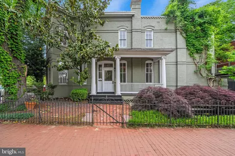 Exterior - 400 7th St SE, Washington, DC 20003 photo 1 of 3