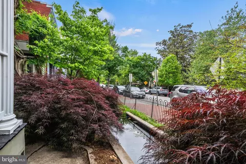 Exterior - 400 7th St SE, Washington, DC 20003 photo 2 of 3