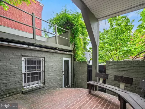Exterior - 400 7th St SE, Washington, DC 20003 photo 3 of 3