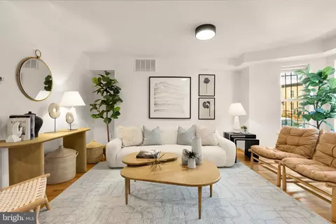 Living - 31 Florida Ave NE, Washington, DC 20002 photo 2 of 6