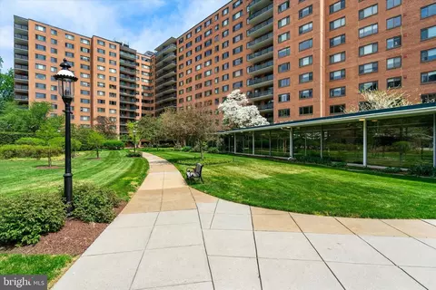 4201 Cathedral Ave NW #1118E, Washington, DC 20016