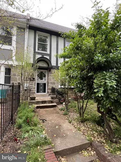 1458 Ogden St NW, Washington, DC 20010