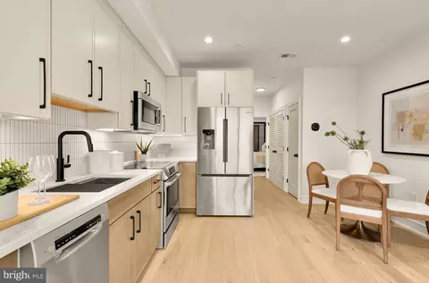 1463 Harvard St NW #3, Washington, DC 20009