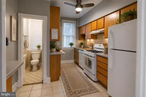 Other - 540 14th St SE, Washington, DC 20003 photo 2 of 11