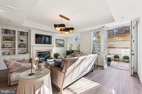 2501 Wisconsin Ave NW #7, Washington, DC 20007