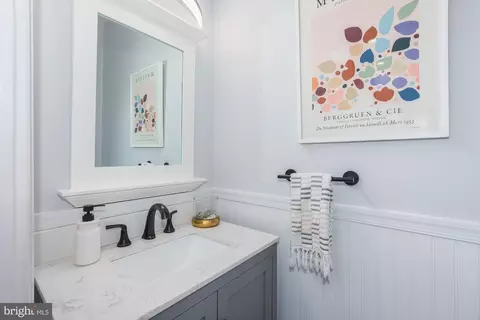 Bath - 420 4th St SE, Washington, DC 20003 photo 1 of 4