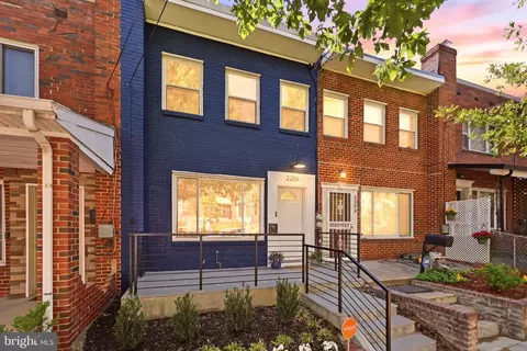 2206 16th St NE, Washington, DC 20018