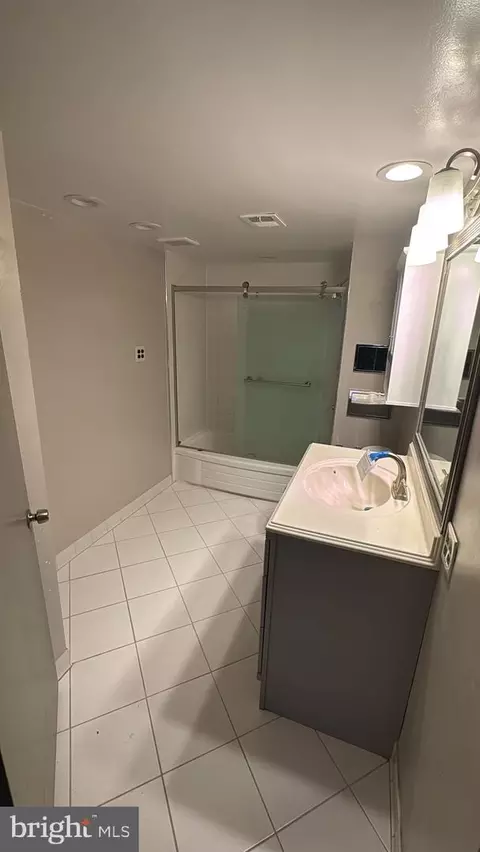 Bath - 2142 Cathedral Ave NW, Washington, DC 20008 photo 2 of 6