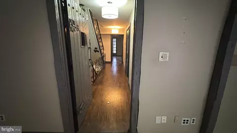 Entry Way - 2142 Cathedral Ave NW, Washington, DC 20008 photo 8 of 11