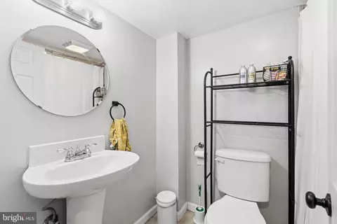 Bath - 264 15th St SE, Washington, DC 20003 photo 2 of 2