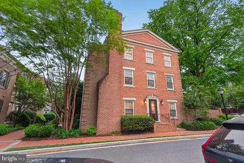 4383 Westover Pl NW, Washington, DC 20016