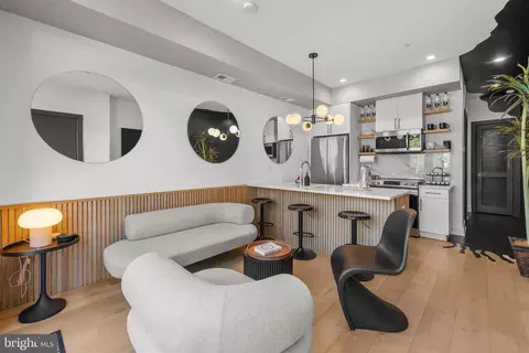 1014 12 17th Pl NE #4, Washington, DC 20002