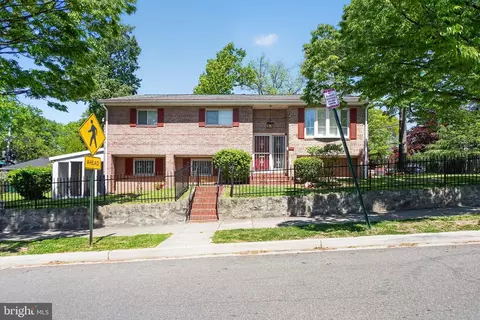 109 Van Buren St NW, Washington, DC 20012