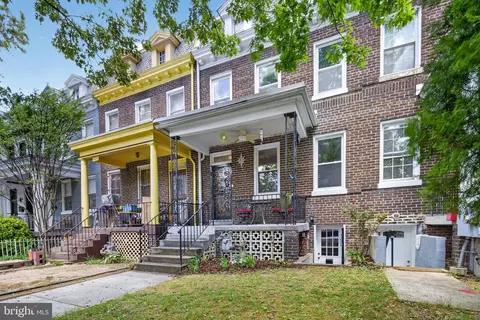 527 Shepherd St NW, Washington, DC 20011