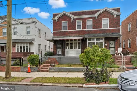 726 Somerset Pl NW, Washington, DC 20011