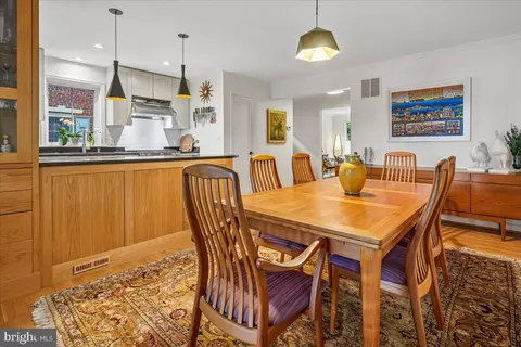 2910 Upton St NW, Washington, DC 20008 photo 10