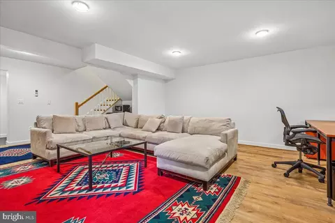 2910 Upton St NW, Washington, DC 20008 photo 32