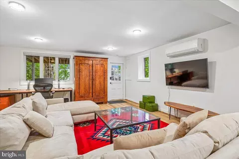 2910 Upton St NW, Washington, DC 20008 photo 35