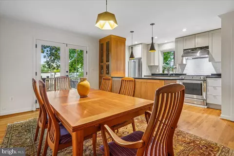 2910 Upton St NW, Washington, DC 20008 photo 9