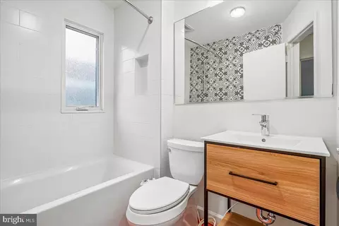 2910 Upton St NW, Washington, DC 20008 photo 30