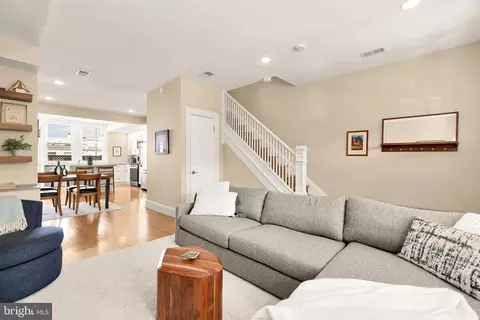 407 Delafield Pl NW, Washington, DC 20011