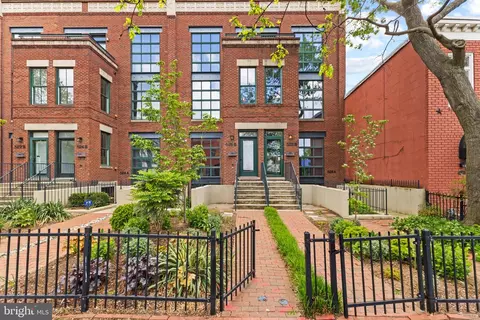 526 13th St SE #B, Washington, DC 20003