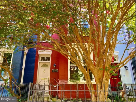 1305 F St NE, Washington, DC 20002