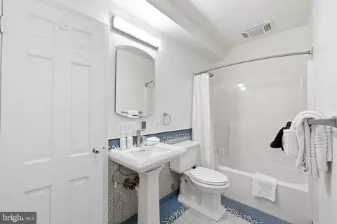 Bath - 319 C St SE, Washington, DC 20003 photo 8 of 8
