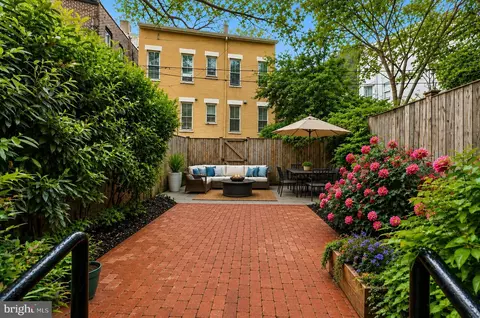 Exterior - 319 C St SE, Washington, DC 20003 photo 8 of 9
