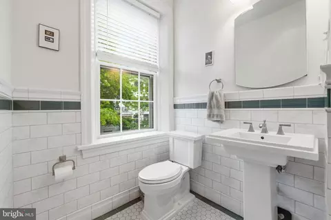 Bath - 319 C St SE, Washington, DC 20003 photo 5 of 8