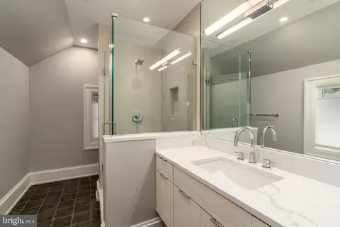 Bath - 3128 Appleton St NW, Washington, DC 20008 photo 7 of 9